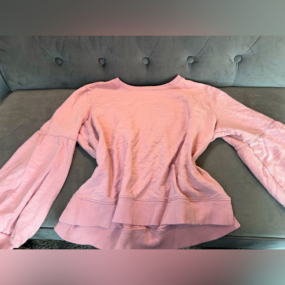 Like new puffer sleeve blouse size Large